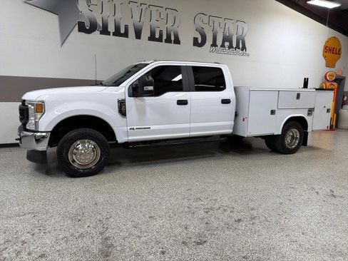 Used 2022 Ford F350 XL w/ Power Equipment Group image 4