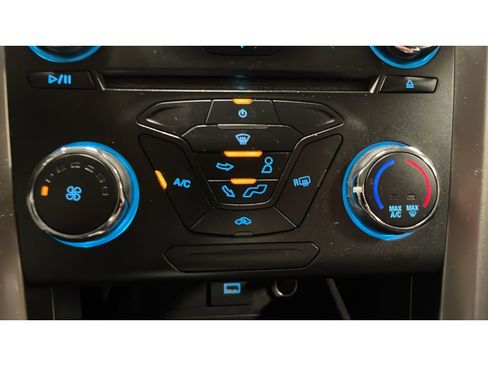Used 2017 Ford Fusion S w/ Equipment Group 101A FWD image 14