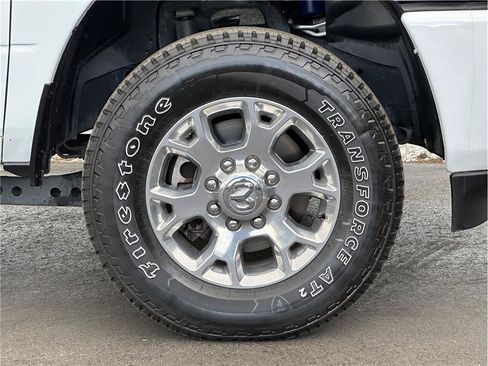Used 2024 RAM 2500 Laramie AWD/4WD image 30