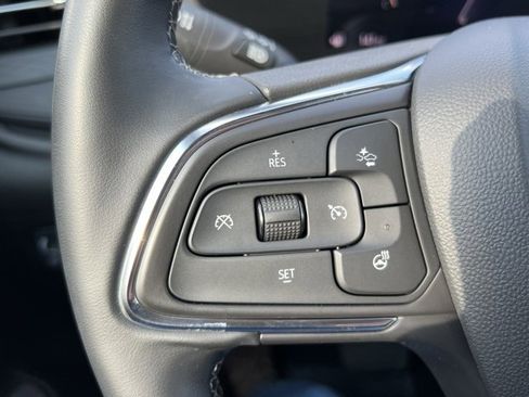 Used 2025 Buick Encore GX Avenir w/ Avenir Technology Package image 17