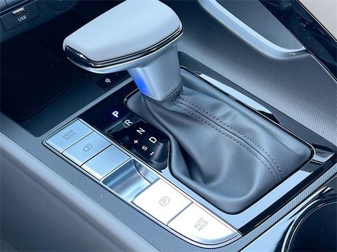New 2025 Hyundai Elantra SEL image 17
