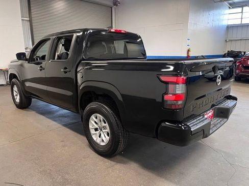Used 2024 Nissan Frontier SV AWD/4WD image 5