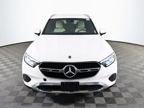 Used 2023 Mercedes-Benz GLC 300 image 2