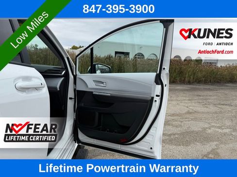 Used 2025 Toyota Sienna LE image 10