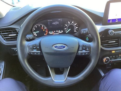 Used 2020 Ford Escape SE image 41