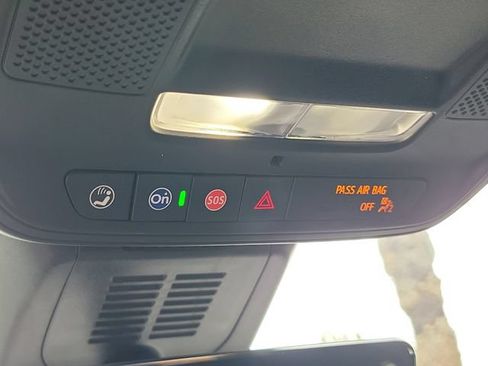 Used 2025 Chevrolet Equinox LT w/ Safety and Technology Package FWD image 18
