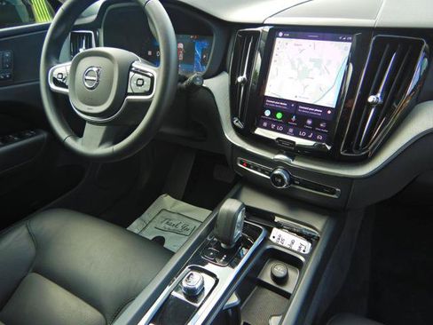 Used 2025 Volvo XC60 B5 Plus AWD/4WD image 5