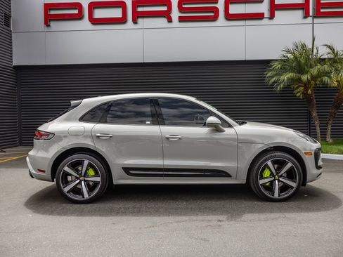 Certified 2023 Porsche Macan AWD/4WD image 8