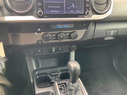 Used 2021 Toyota Tacoma SR5 RWD image 30