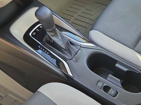 Used 2023 Toyota Corolla LE image 29