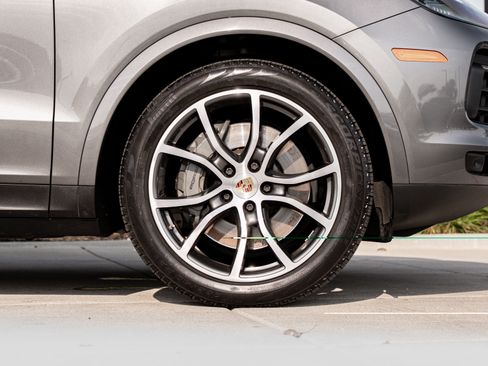 Used 2019 Porsche Cayenne S AWD/4WD image 30