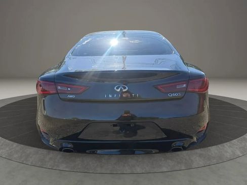 Used 2017 INFINITI Q60 Red Sport 400 AWD/4WD image 6