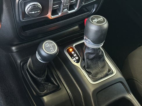 Used 2020 Jeep Wrangler Unlimited Sport S AWD/4WD image 20