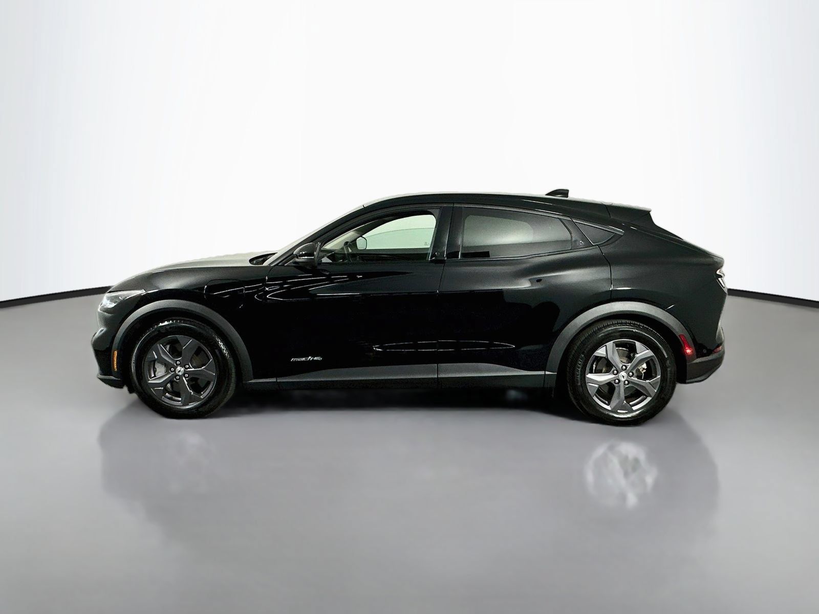 Used 2023 Ford Mustang Mach-E Select AWD/4WD image 4
