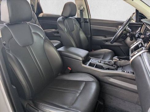 Used 2023 Kia Sorento S w/ Panoramic Sunroof Package FWD image 24