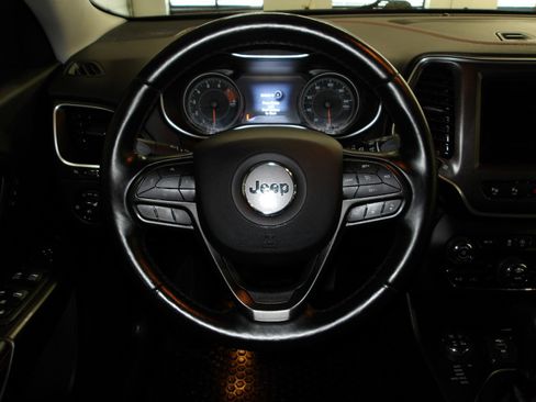 Used 2020 Jeep Cherokee Trailhawk AWD/4WD image 14