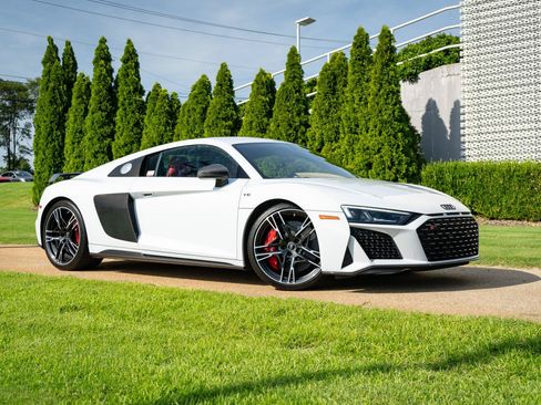 Certified 2023 Audi R8 V10 performance AWD/4WD image 4
