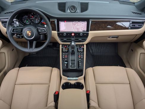 New 2026 Porsche Macan image 23