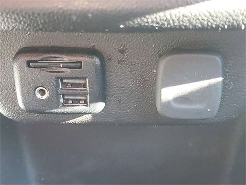 Certified 2023 Chevrolet Traverse RS image 31