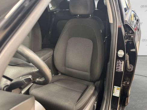 Used 2023 Hyundai Kona SEL AWD/4WD image 30