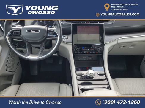 Used 2022 Jeep Grand Cherokee Overland w/ Luxury Tech Group IV AWD/4WD image 26