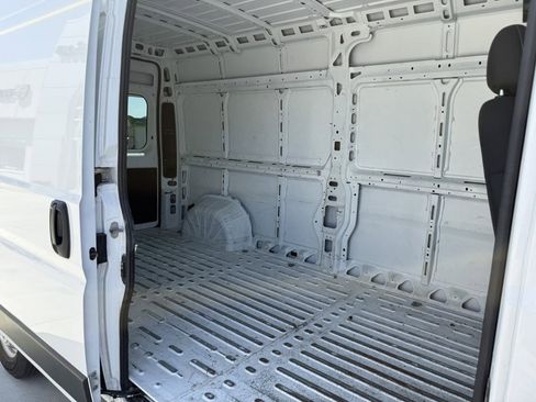 Used 2023 RAM ProMaster 2500 FWD image 18