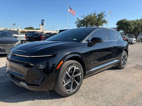 Used 2024 Chevrolet Equinox EV LT FWD image 2