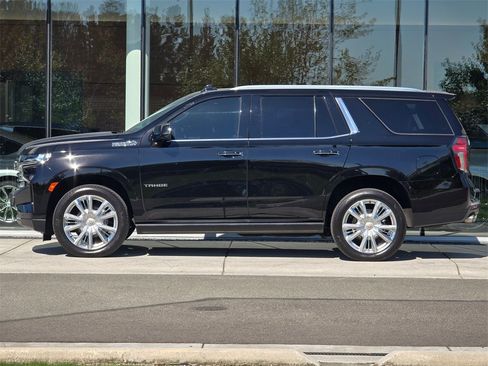 Used 2022 Chevrolet Tahoe High Country image 2