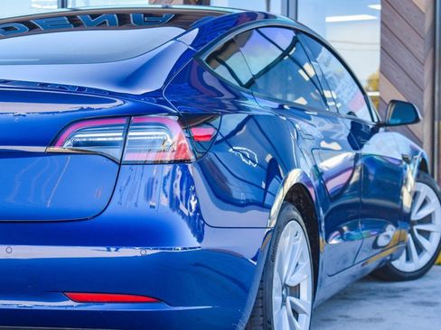 Used 2021 Tesla Model 3 Standard Range Plus image 35