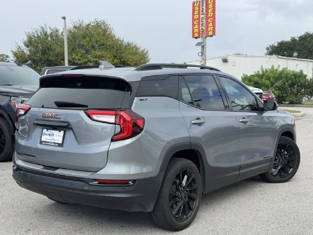 Used 2023 GMC Terrain SLT w/ Tech Package FWD image 3