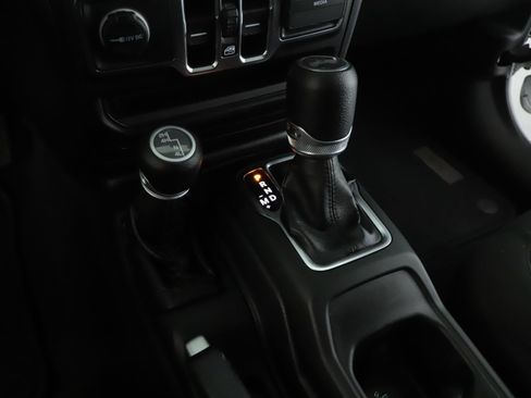 Used 2021 Jeep Wrangler Unlimited Sport AWD/4WD image 15