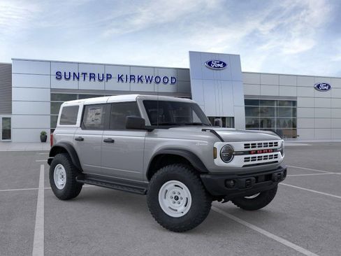 New 2026 Ford Bronco Heritage Edition image 9
