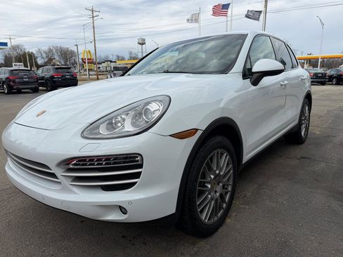 Used 2014 Porsche Cayenne Platinum Edition image 7