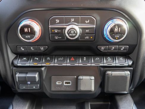 Used 2020 GMC Sierra 1500 Denali w/ Denali Ultimate Package image 28