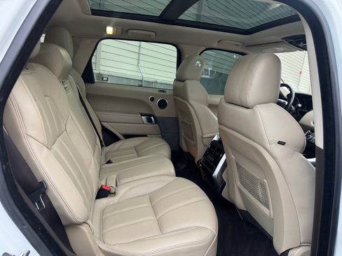 Used 2016 Land Rover Range Rover Sport HSE image 28