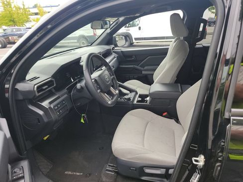 Used 2025 Toyota 4Runner SR5 AWD/4WD image 2