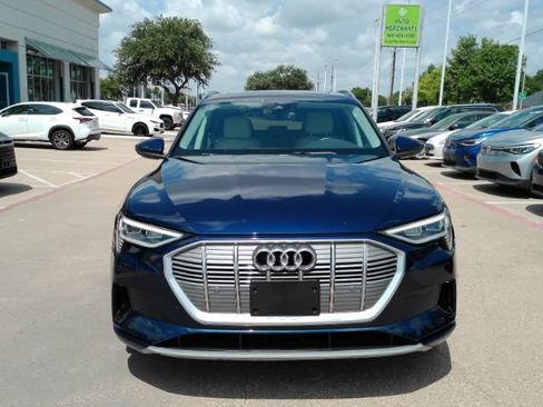 Used 2021 Audi e-tron Premium AWD/4WD image 3