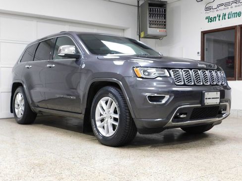 Used 2017 Jeep Grand Cherokee Overland image 5