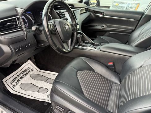 Used 2020 Toyota Camry SE FWD image 30