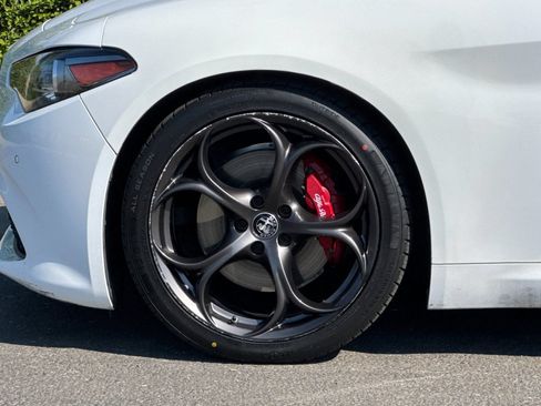 Used 2019 Alfa Romeo Giulia RWD image 24