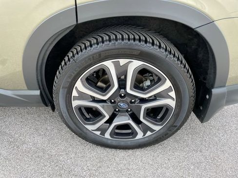 Used 2023 Subaru Ascent Limited w/ Technology Package image 8