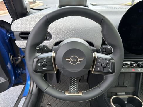 Used 2025 MINI Cooper S FWD image 10