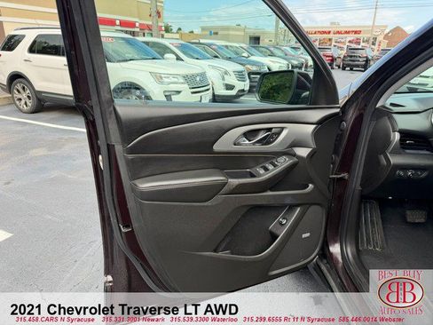 Used 2021 Chevrolet Traverse LT w/ LT Premium Package AWD/4WD image 9