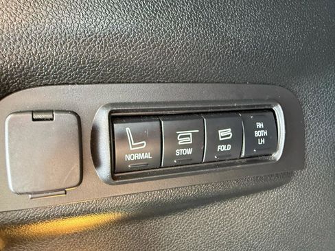 Used 2018 Ford Explorer Limited w/ Equipment Group 301A AWD/4WD image 19