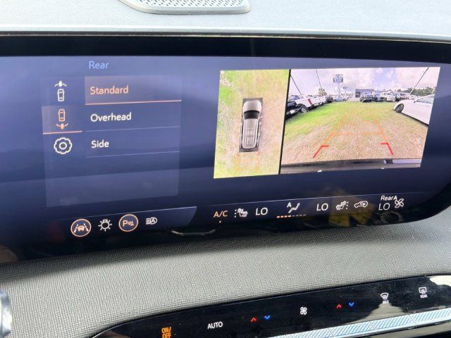 Used 2025 Buick Enclave Preferred FWD image 27