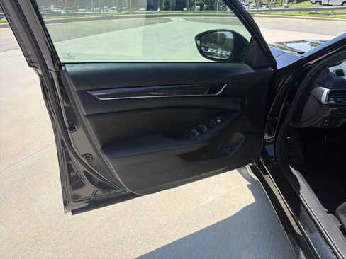 Used 2022 Honda Accord Sport image 14