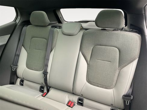 New 2026 Volvo EX30 Cross Country Ultra image 13