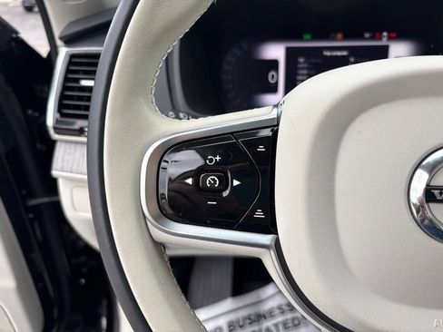 Certified 2025 Volvo XC90 T8 Plus w/ Protection Package Premier AWD/4WD image 20