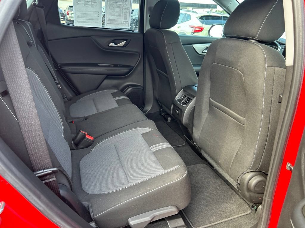 Used 2024 Chevrolet Blazer LT w/ Convenience Package FWD image 17