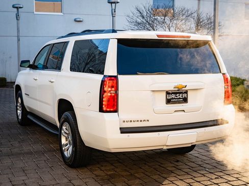 Used 2019 Chevrolet Suburban LT image 11
